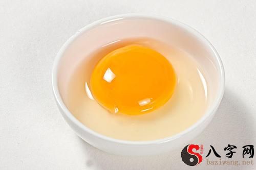 梦见鸡蛋黄